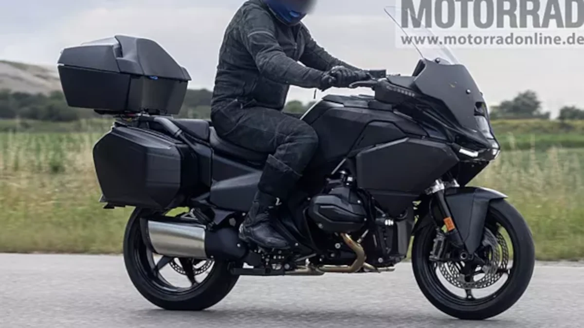 Tech-Heaven-BMW-R-1300-RTs-New-Electronic-Wonders-Cov.webp