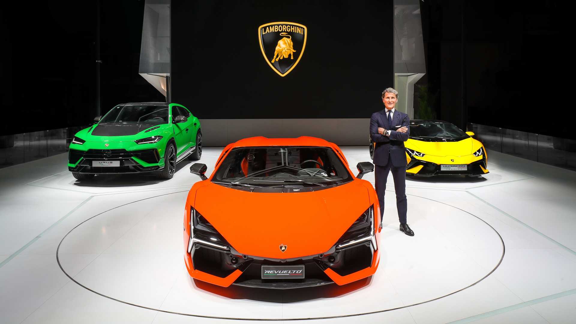2023-lamborghini-revuelto-at-auto-shanghai 2023-lamborghini-revuelto-at-auto-shanghai