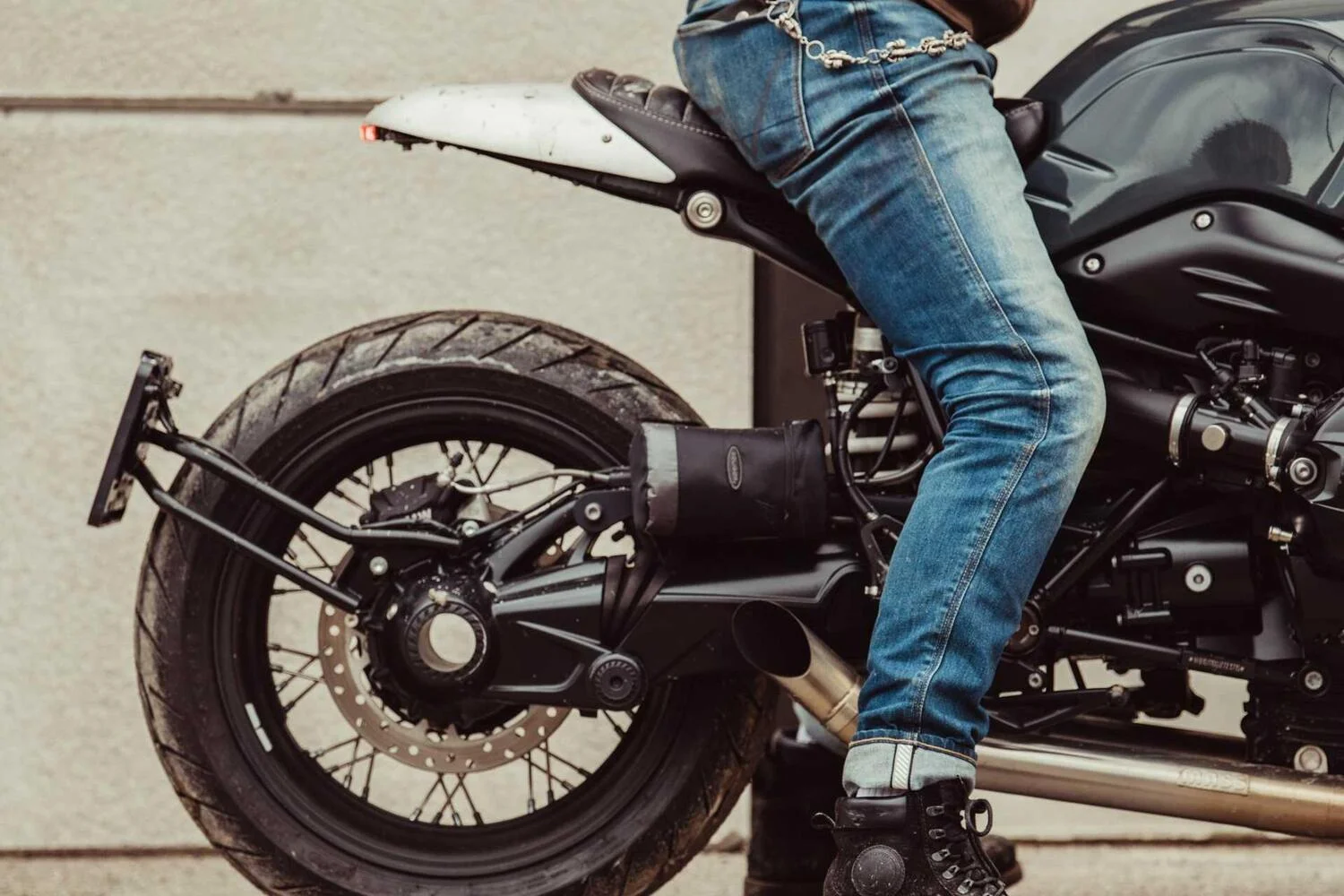 REV’IT! Motorcycle Gear: High-Quality Products That Will Keep You Safe on the Road Revit-jeans-denim