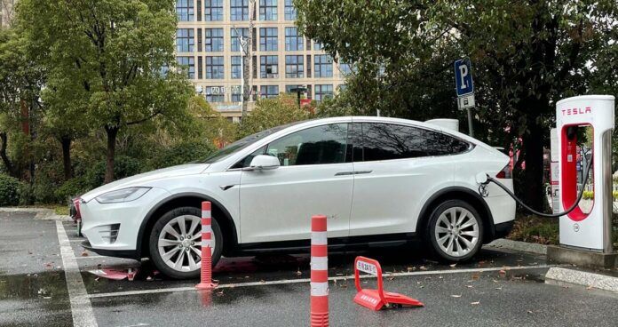 Tesla-Model-X Tesla-Model-X