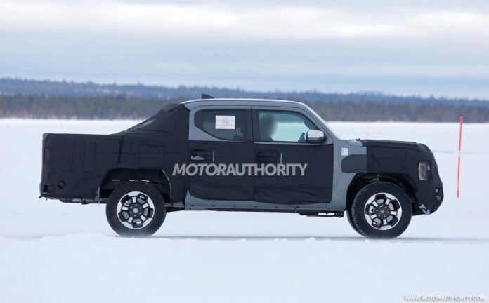 Sneak-Peek-Kia-Tasman-the-Upcoming-Midsize-Pickup.webp