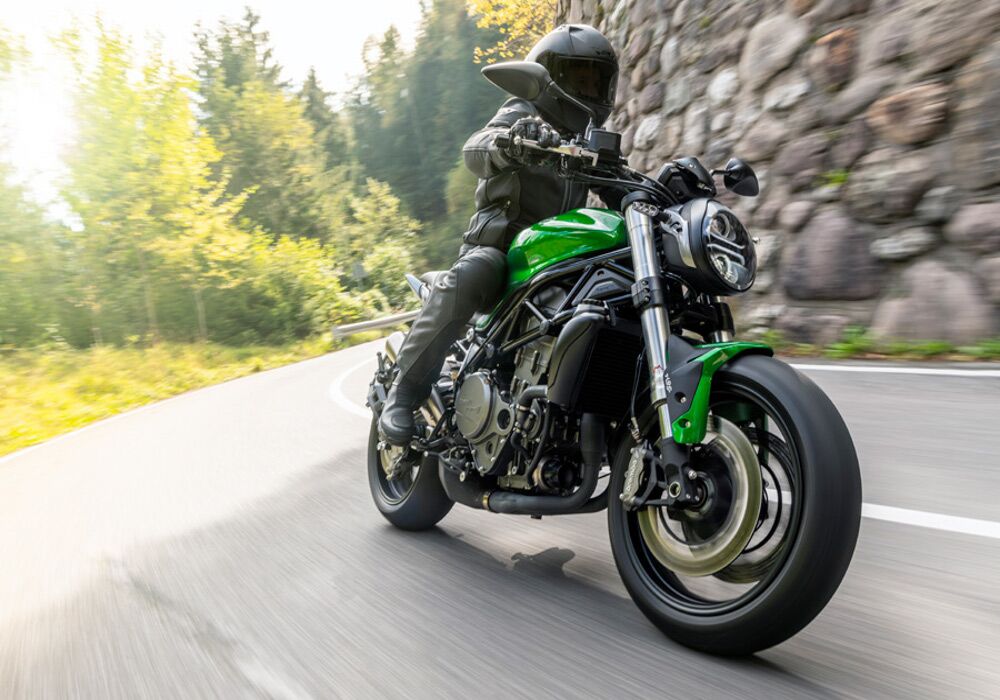 Review : More on Benelli 502C and 752S