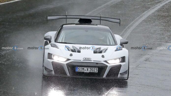 Audi R8
