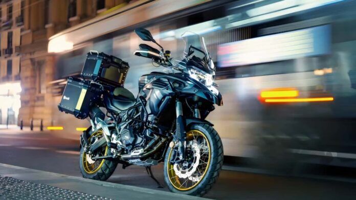 Introducing-the-Benelli-TRK-552X-A-Fresh-Take-on-an-Adventure-Touring-Classic.jpg