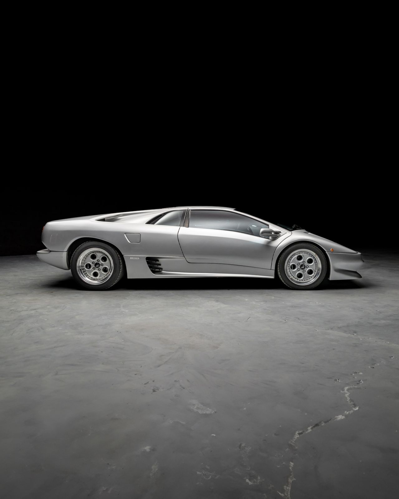 The New 1994 Lamborghini Diablo VT and Its Legacy-4.jpg