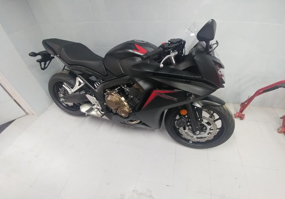 Top 5 features of 2018 Honda CBR 650 F Honda CBR650 F