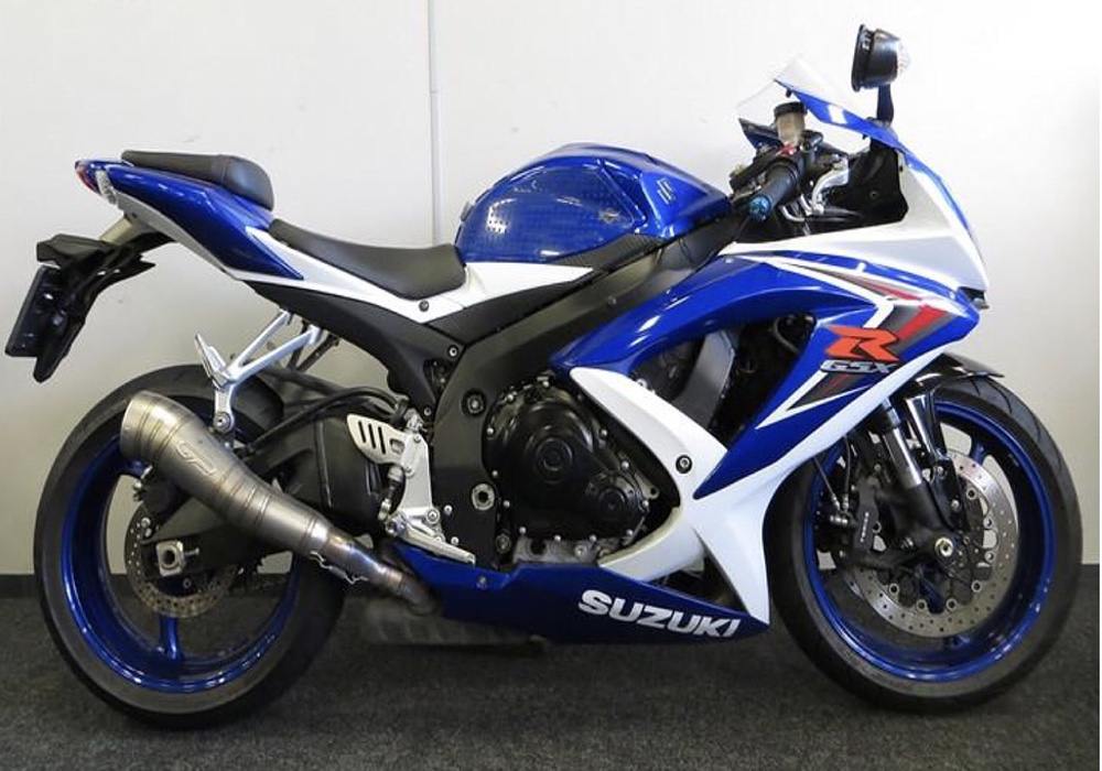 Biker Family shares his views on Suzuki GSXR – 750 Suzuki GSXR 750