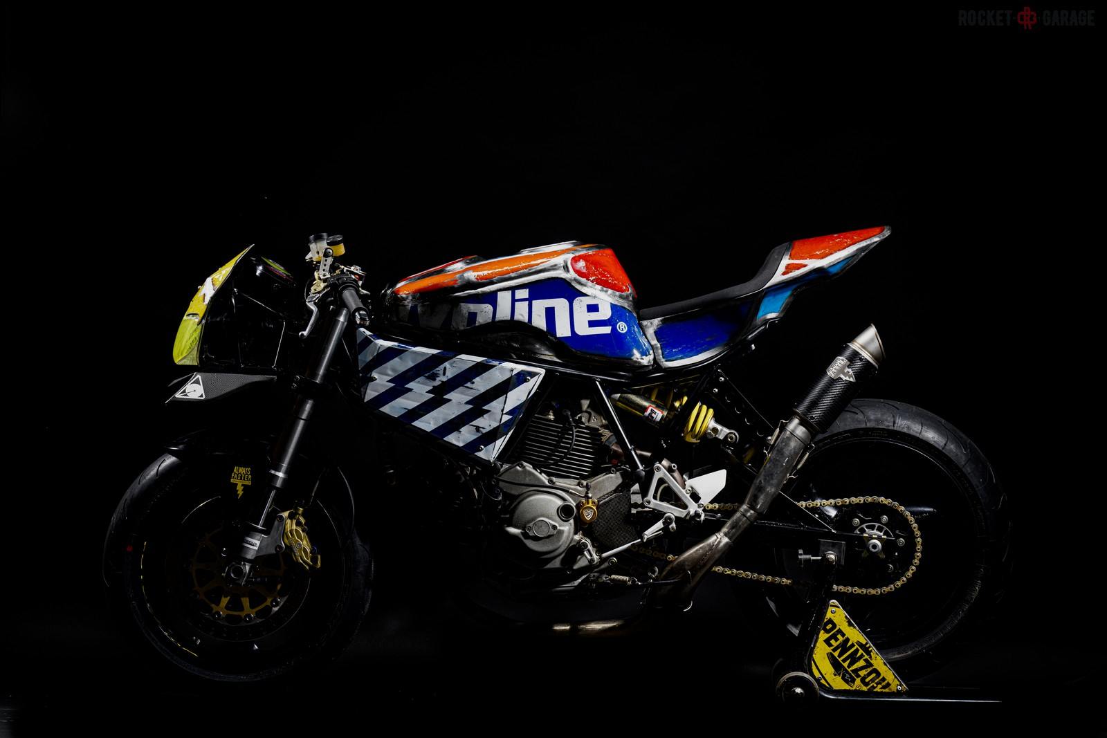 Vibrazioni Art Design gives custom avatar to Ducati 750 SS Ducati-750SS-Vibrazioni-Art