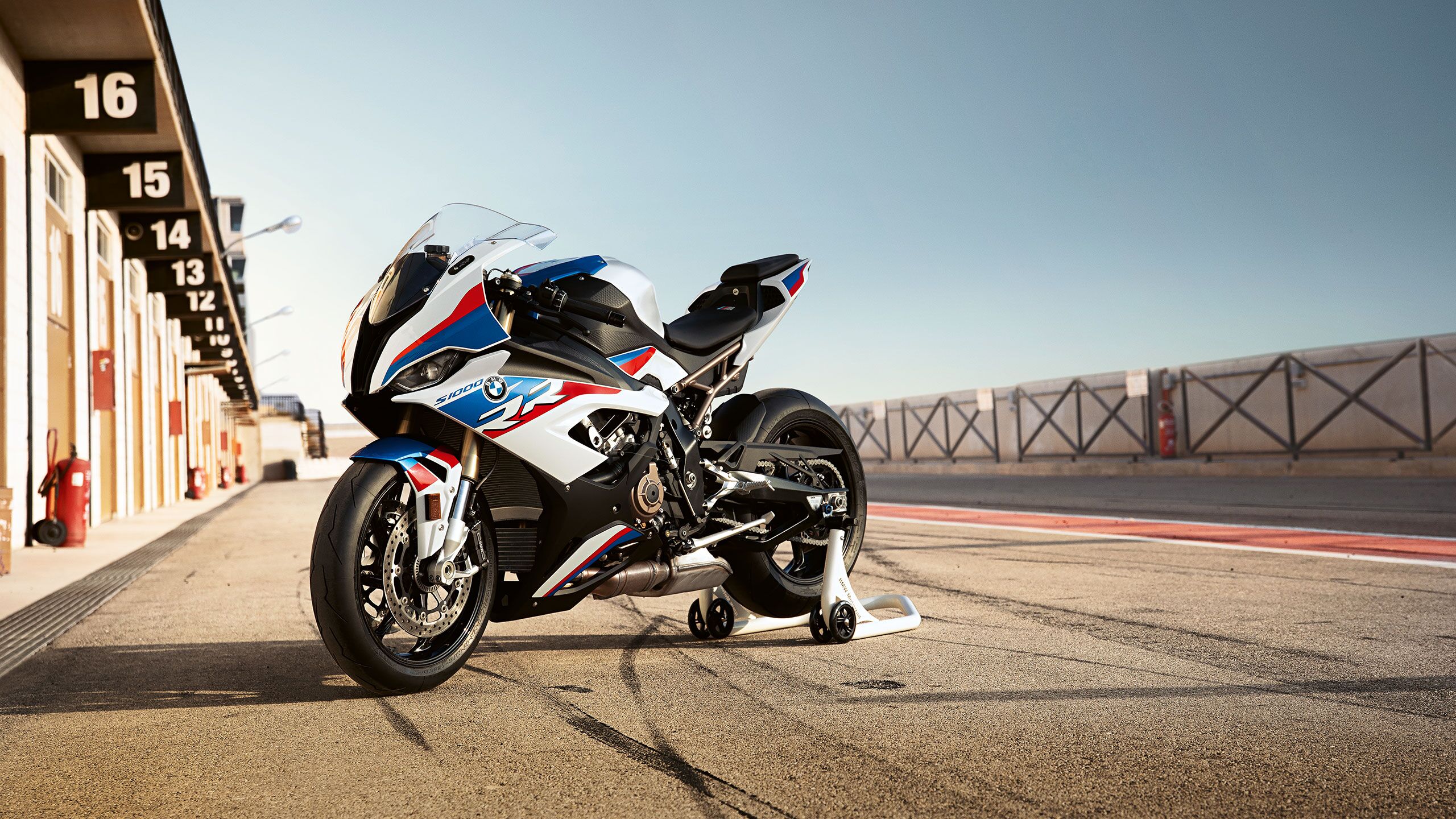 Battle of Supremacy: Review of Yamaha R1M vs BMW S1000 RR s1000rr_2560x1440.jpg.asset.1650953855306