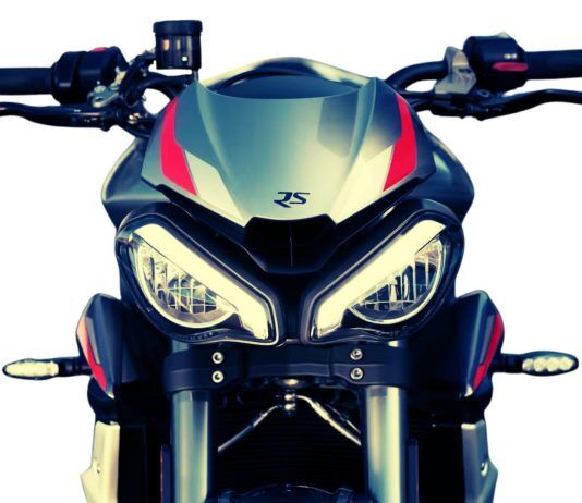 Triumph’s Eyes of the Beholder: A new Visual History Triumph-Street-Triples-headlight-generations-.jpg